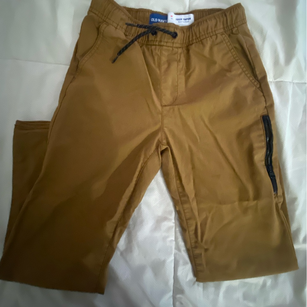 Old navy tan built in flex cotton/nylon joggers . Cool zipper feature